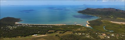 Ball Bay - Cape Hillsborough National Park - QLD (PBH4 00 18844)